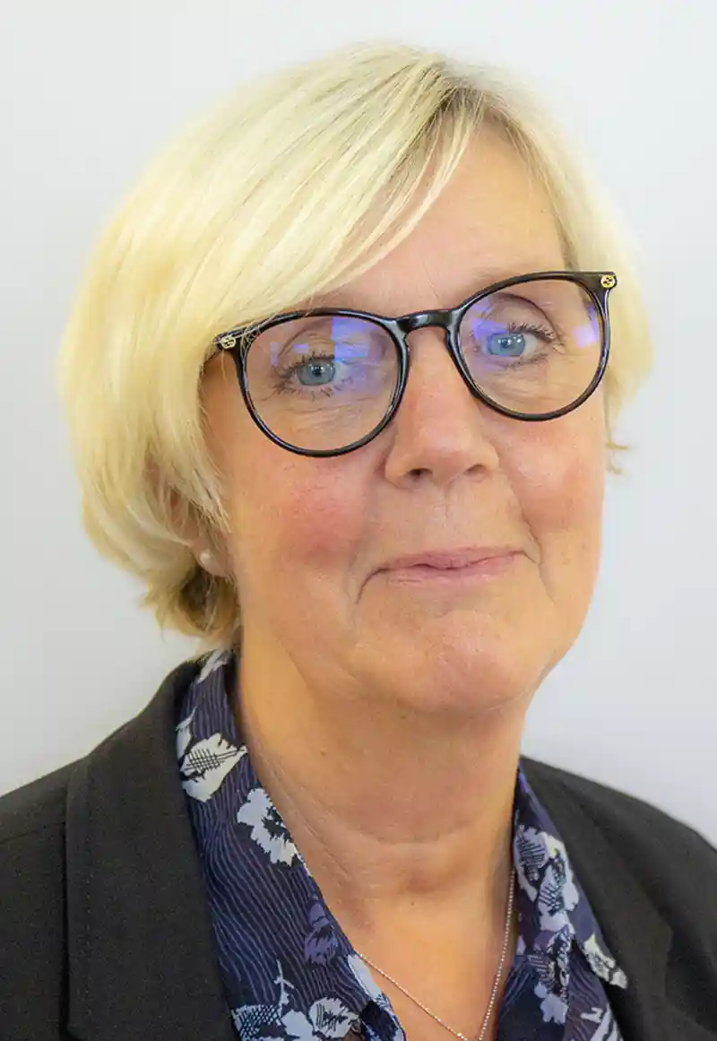 Bild på Lotta Saleteg Falk som är e- hälsostrateg i Region Östergötland