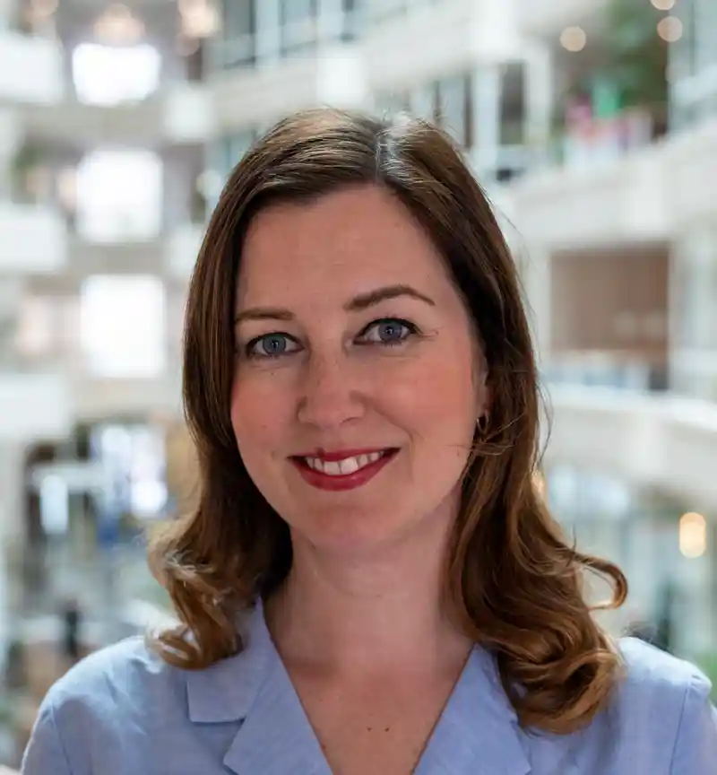 Klara Diskay, Inera.