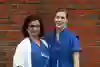 Bild på två sjuksköterskor 
